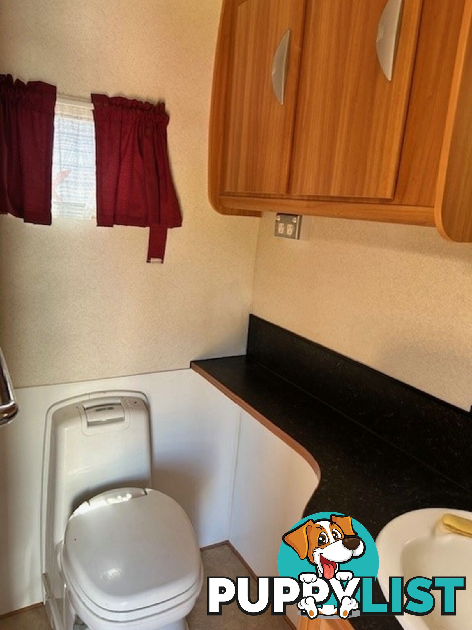 2009 COROMAL LIFESTYLE 618S SINGLE BEDS CARAVAN