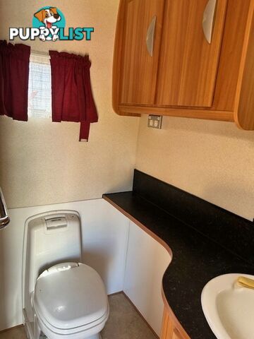 2009 COROMAL LIFESTYLE 618S SINGLE BEDS CARAVAN