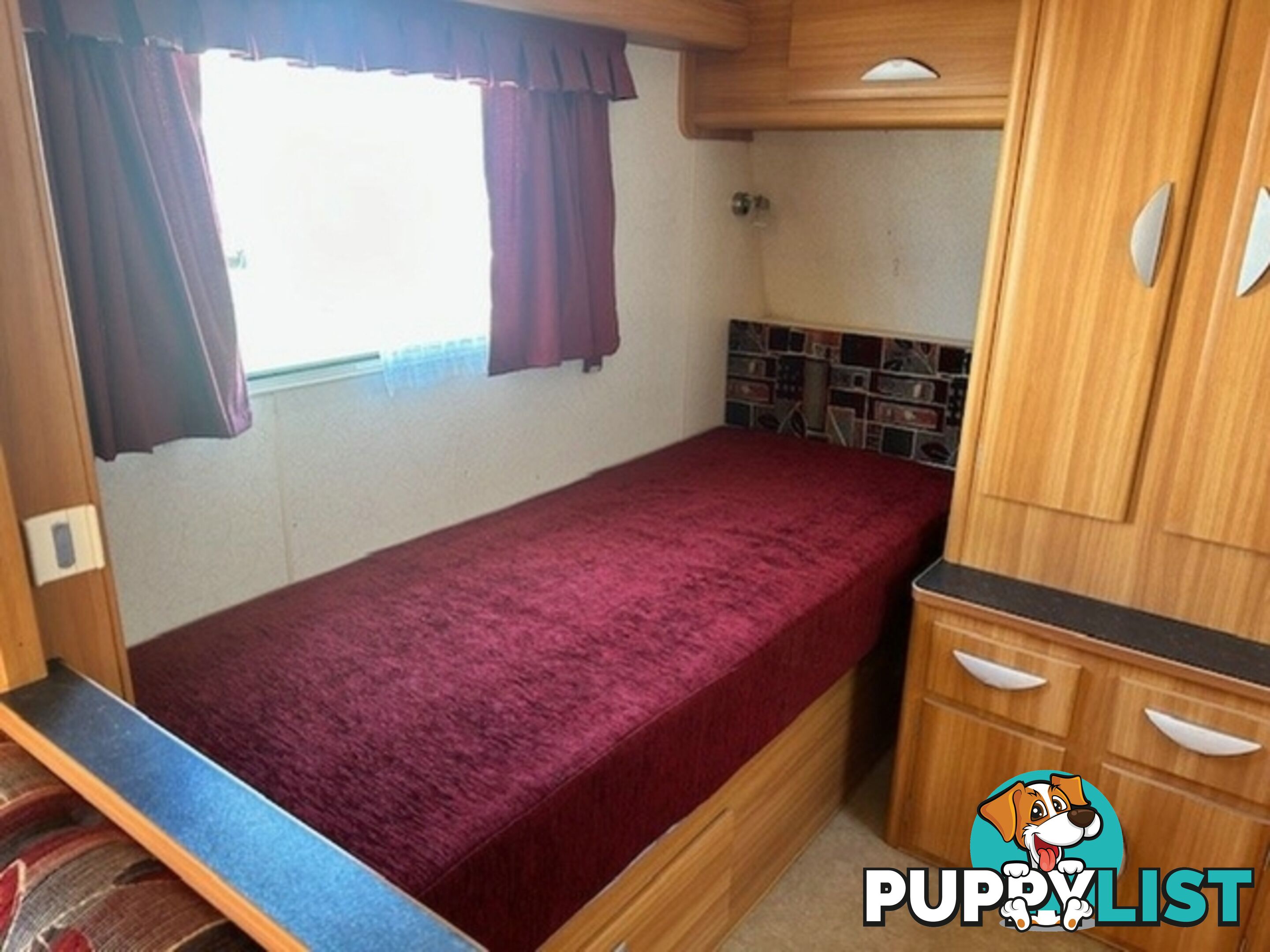 2009 COROMAL LIFESTYLE 618S SINGLE BEDS CARAVAN