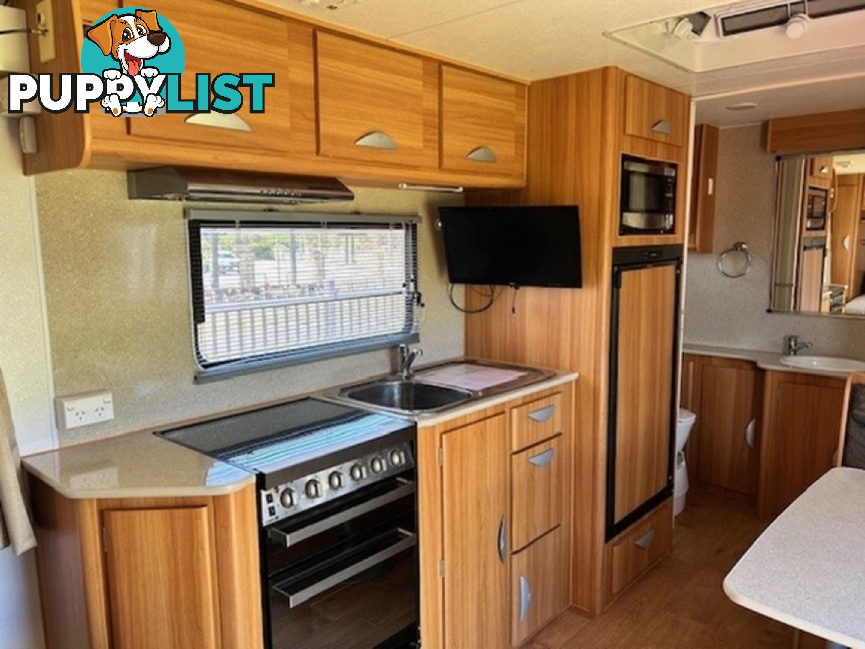 2012 COROMAL ELEMNET CARAVAN B542S 