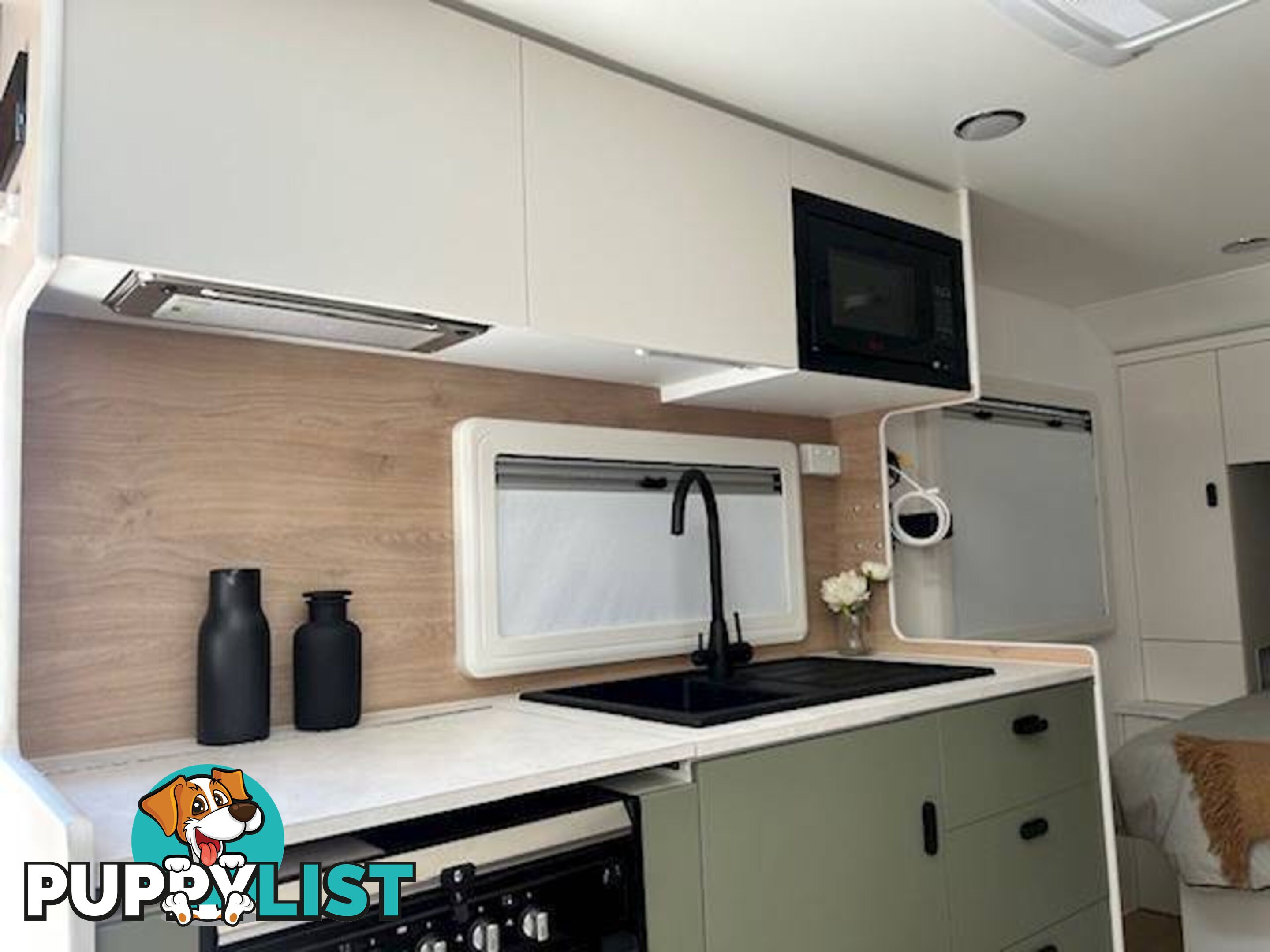 2025 CONCEPT INNOVATION 600 OZ PACK SEMI OFF ROA CARAVAN