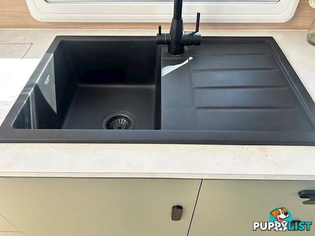 2025 CONCEPT INNOVATION 600 OZ PACK SEMI OFF ROA CARAVAN