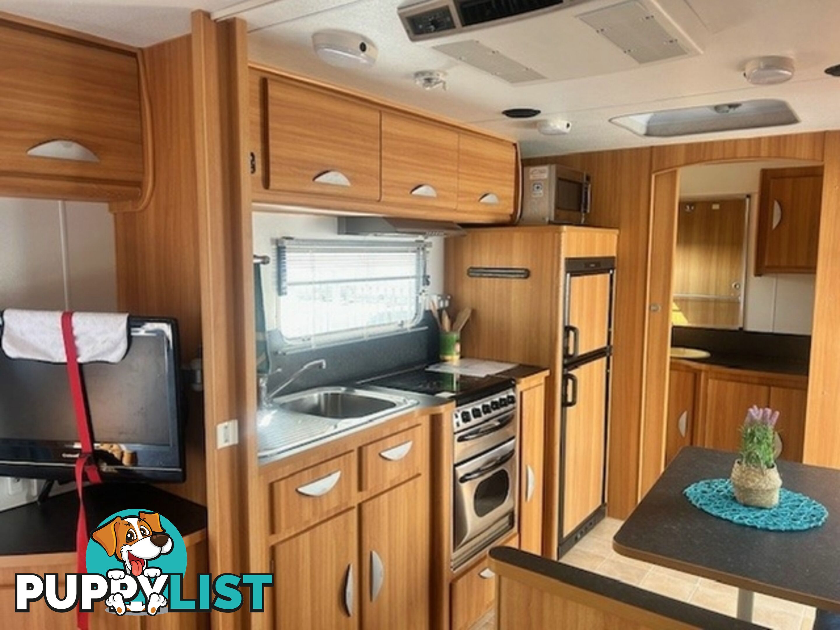 2010 COROMAL LIFESTYLE XC 635 CARAVAN