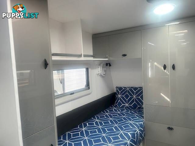 2025 VISCOUNT V3 SINGLE BEDS PREMIUM PLUS PACK CARAVAN