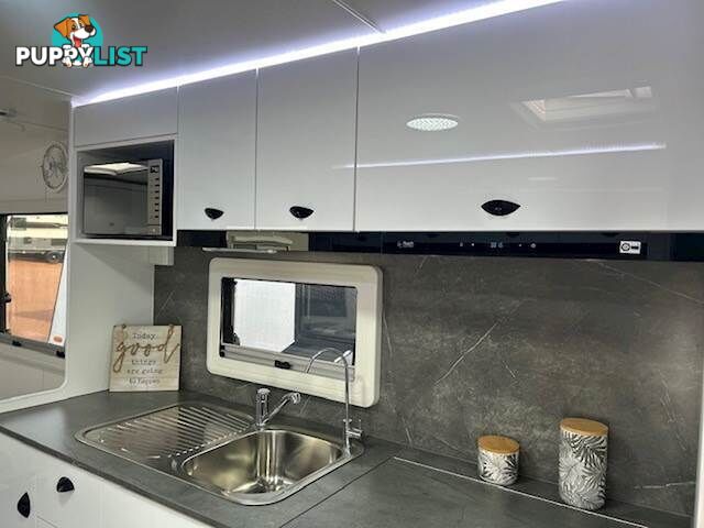 2025 VISCOUNT V2 CAFE PREMIUM PLUS SEMI OF CARAVAN