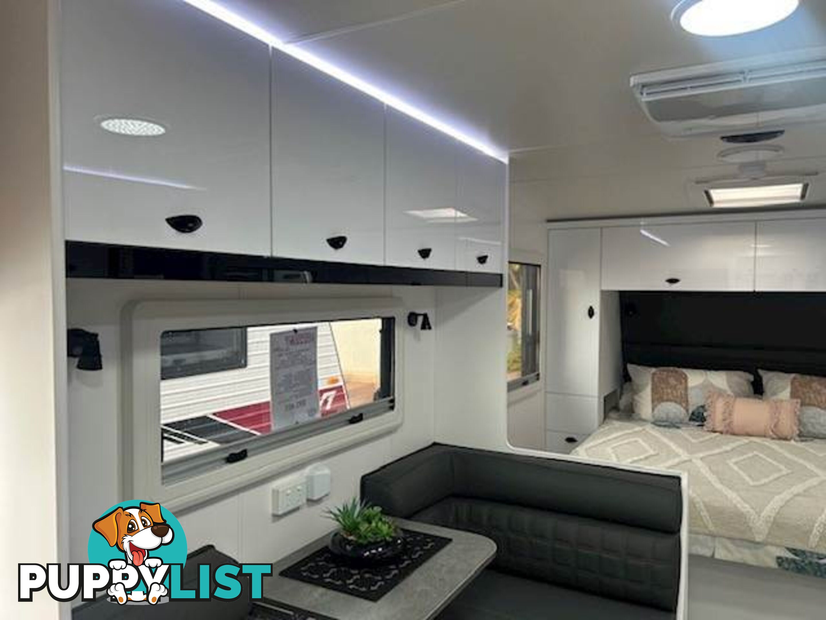 2025 VISCOUNT V2 CAFE PREMIUM PLUS SEMI OF CARAVAN