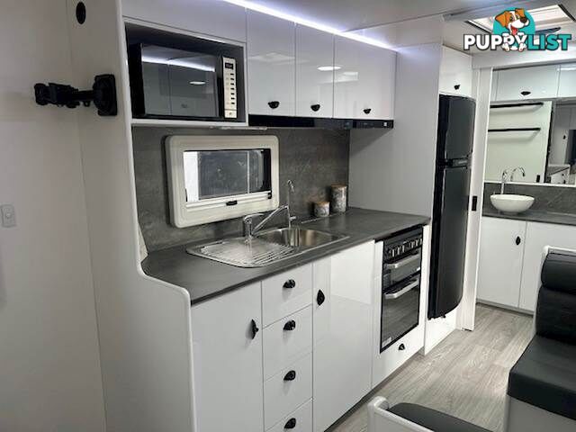 2025 VISCOUNT V2 CAFE PREMIUM PLUS SEMI OF CARAVAN
