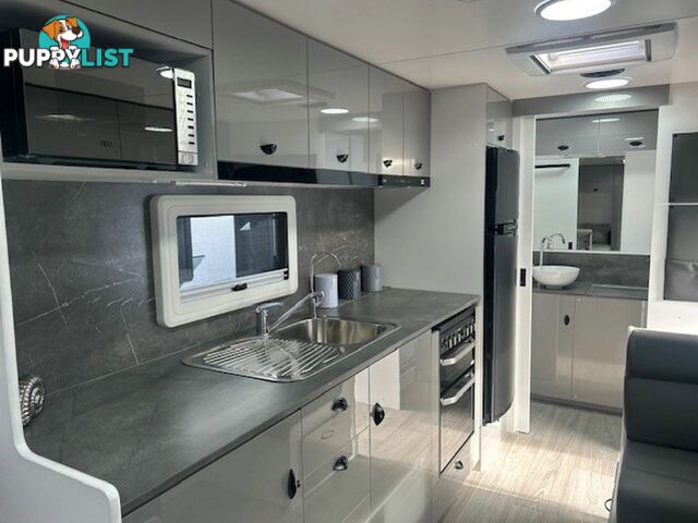 2025 VISCOUNT V2.2 CAFE SINGLE BEDS CARAVAN