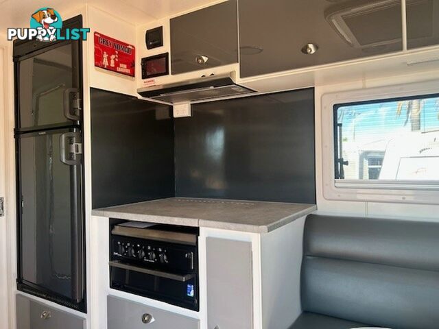 2017 RETREAT FRASER 226R CARAVAN