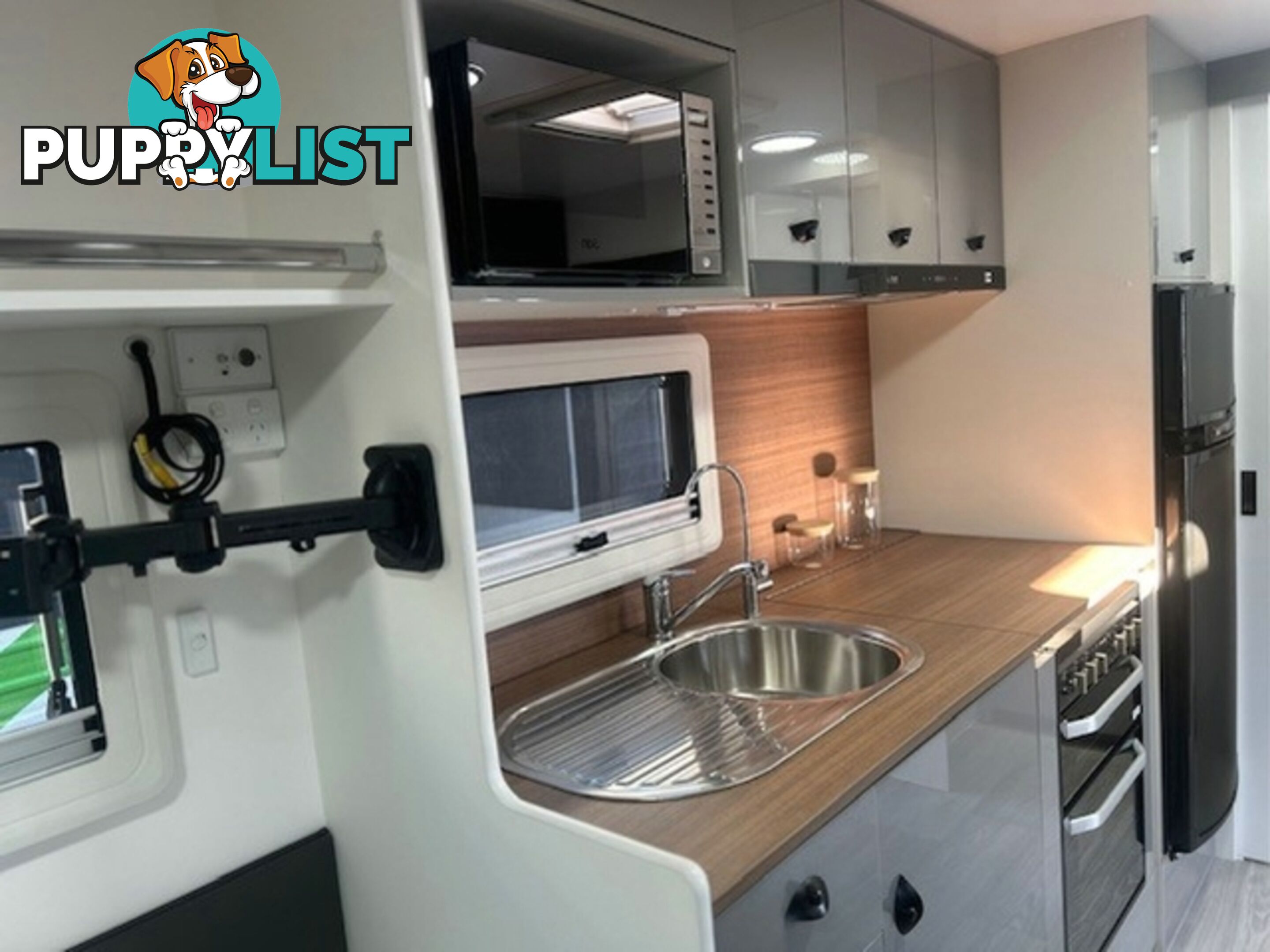2025 VISCOUNT V1.2 L SHAPE SINGLE BEDS CARAVAN