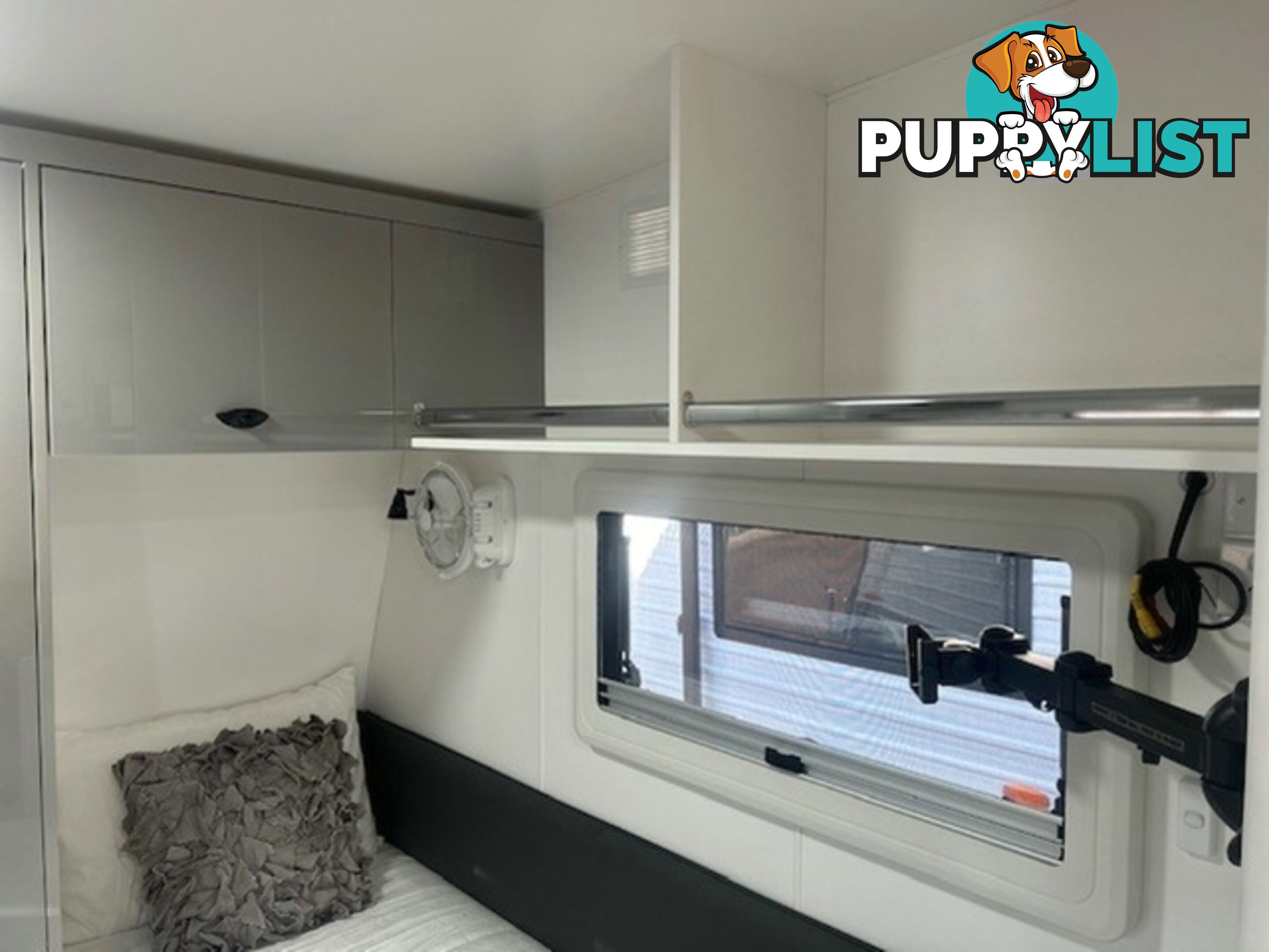 2025 VISCOUNT V1.2 L SHAPE SINGLE BEDS CARAVAN