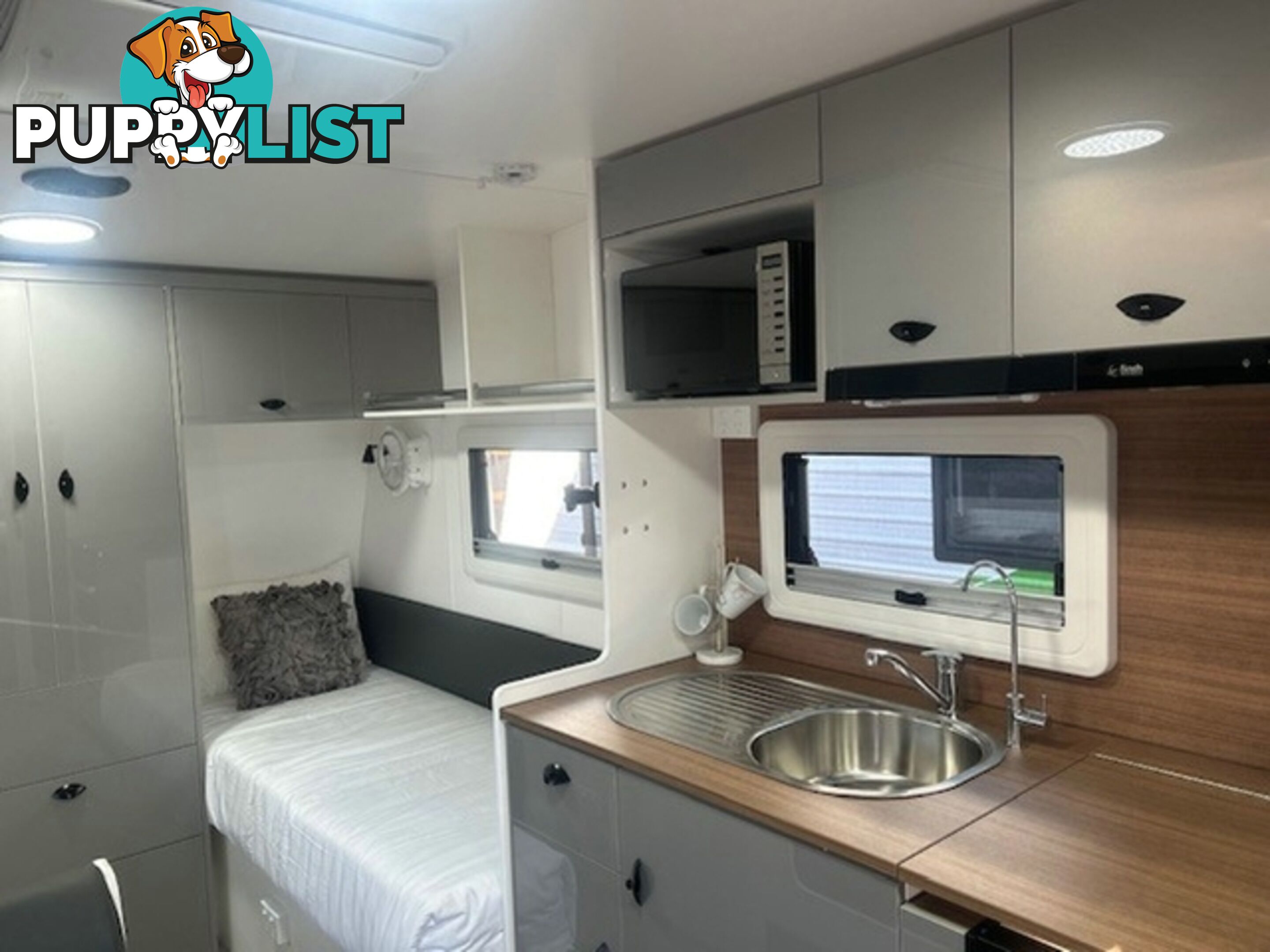 2025 VISCOUNT V1.2 L SHAPE SINGLE BEDS CARAVAN