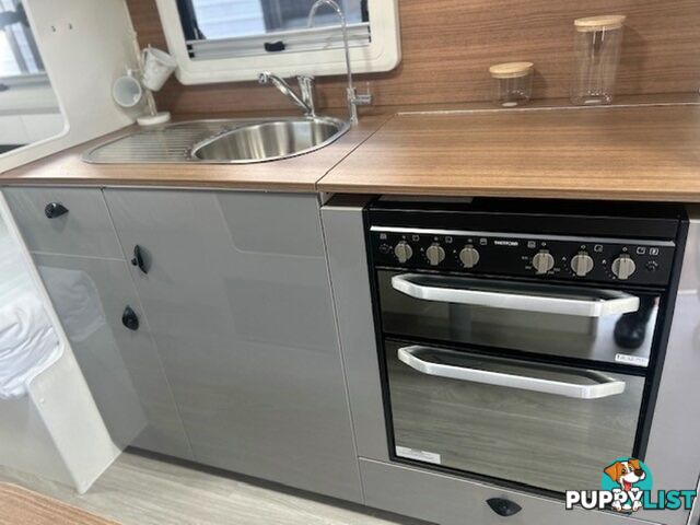 2025 VISCOUNT V1.2 L SHAPE SINGLE BEDS CARAVAN