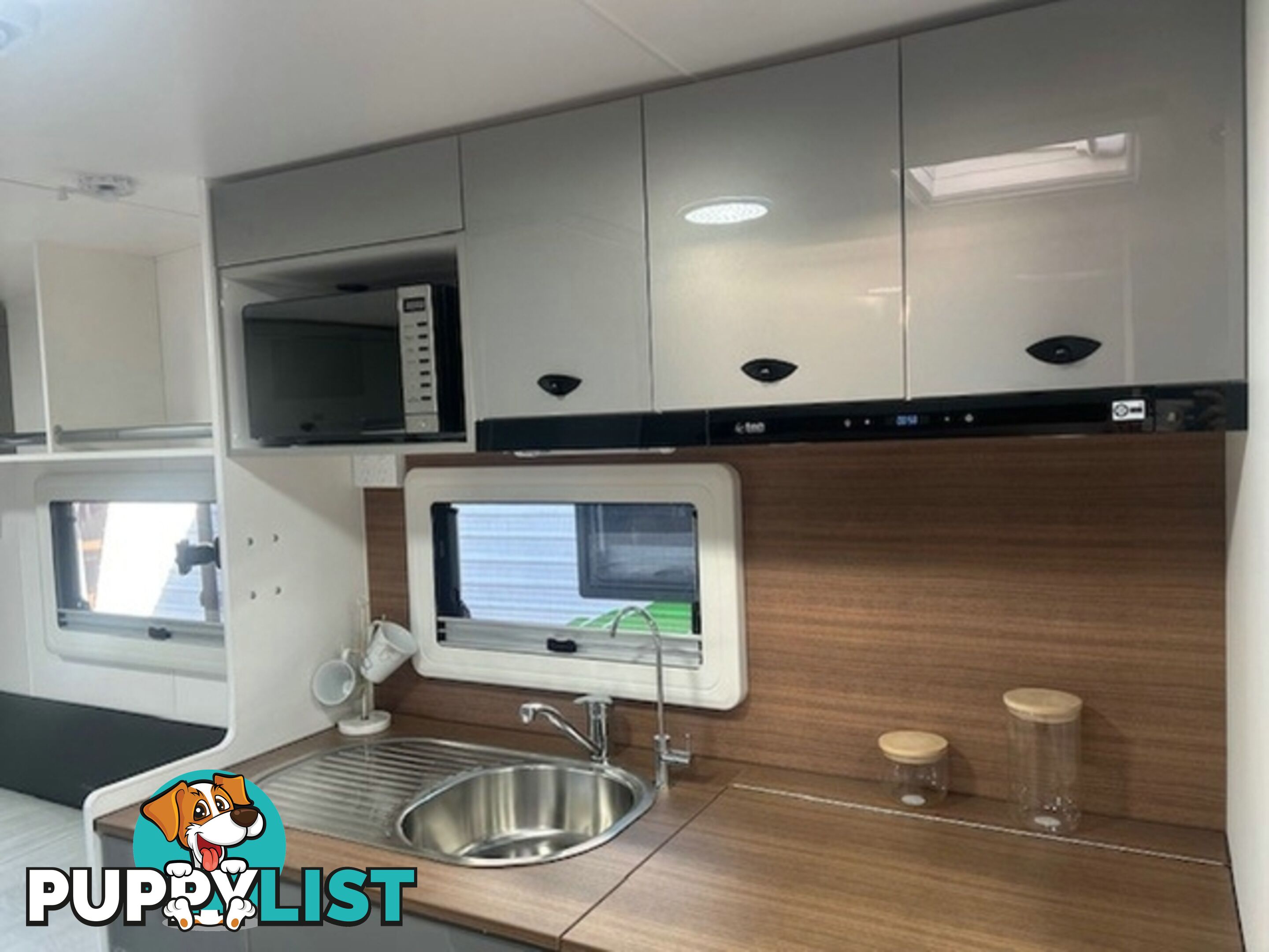 2025 VISCOUNT V1.2 L SHAPE SINGLE BEDS CARAVAN