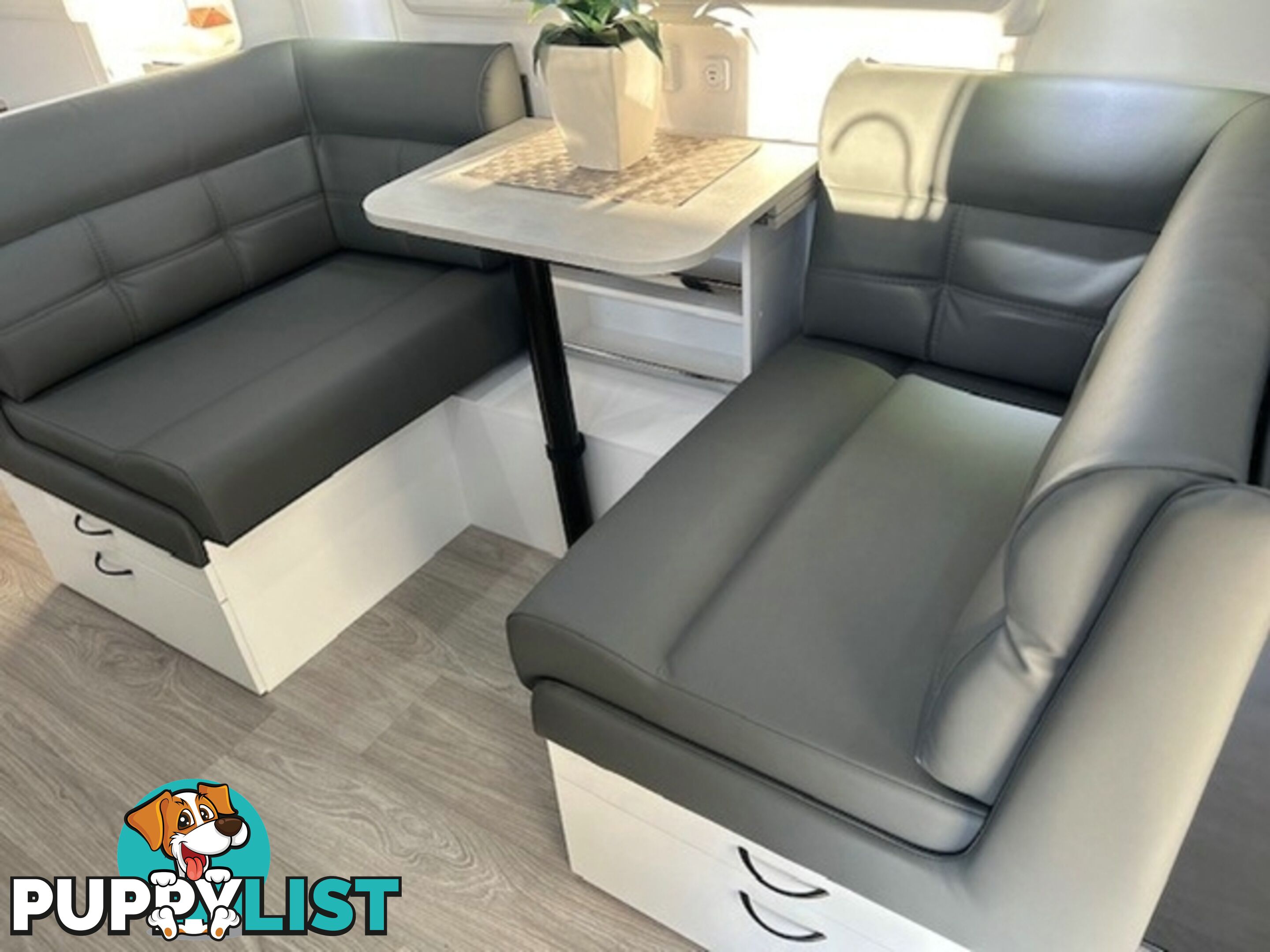 2025 NEWLANDS TOURISTER 628 LUX PACK CAFE LOUNGE CARAVAN