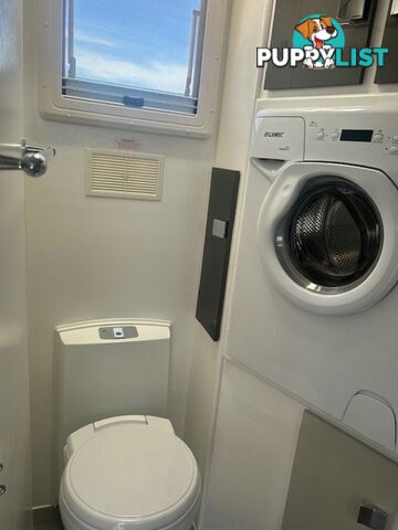 2016 PARAMOUNT VOGUE CARAVAN PLUS 