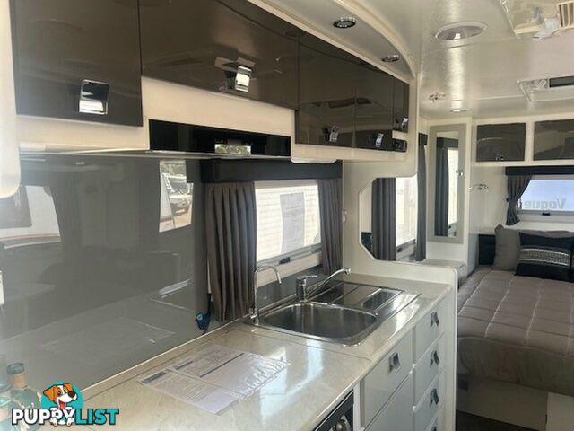 2016 PARAMOUNT VOGUE CARAVAN PLUS 
