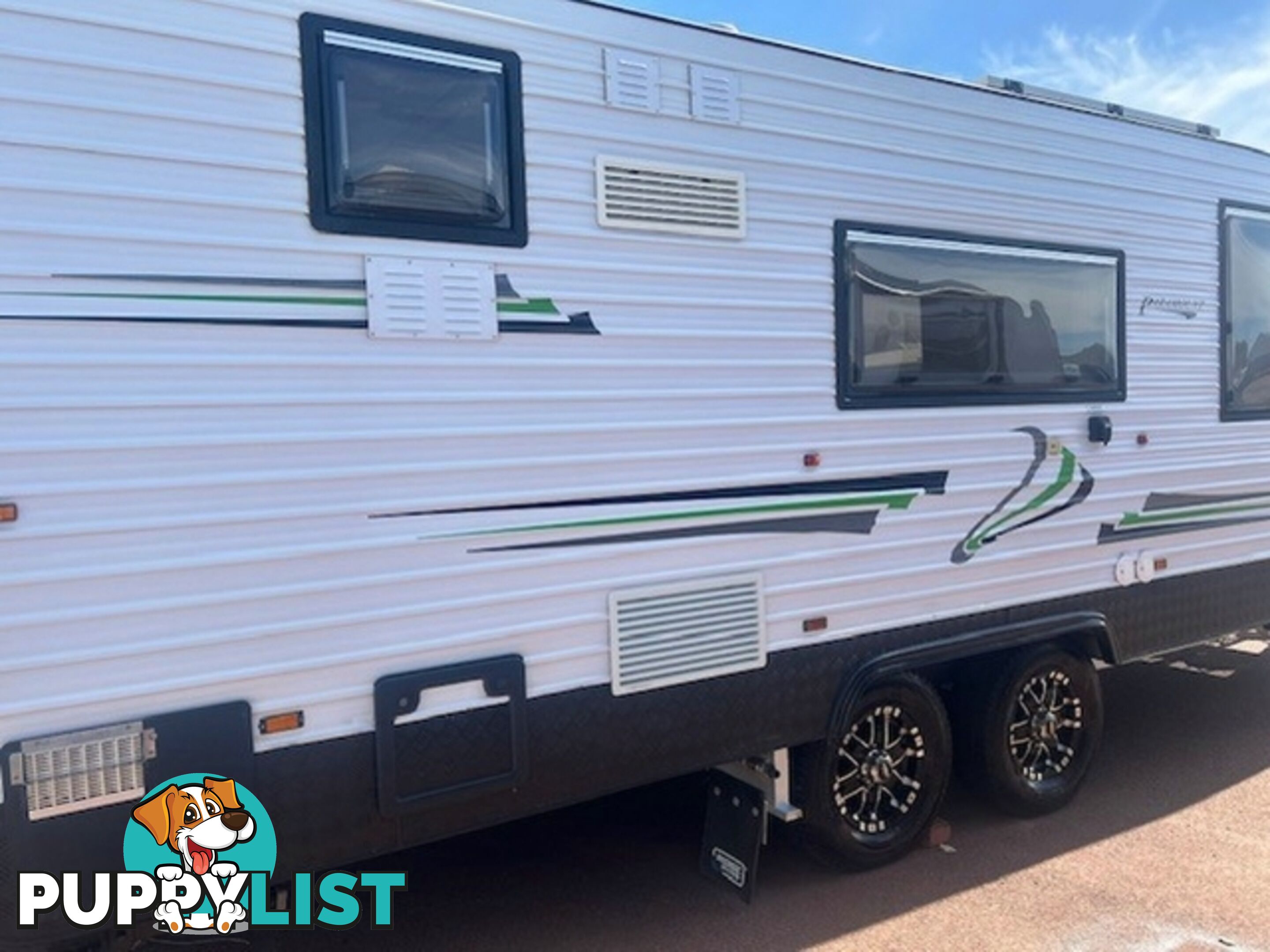 2016 PARAMOUNT VOGUE CARAVAN PLUS 