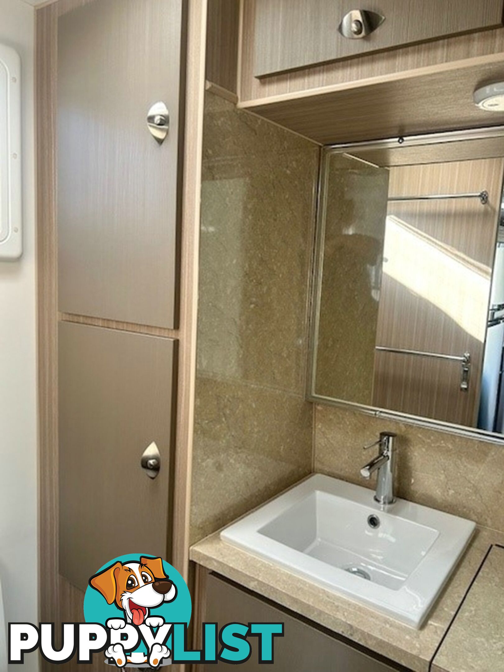 2015 SUNCOAST SILVER COAST CAFE LOUNGE CARAVAN