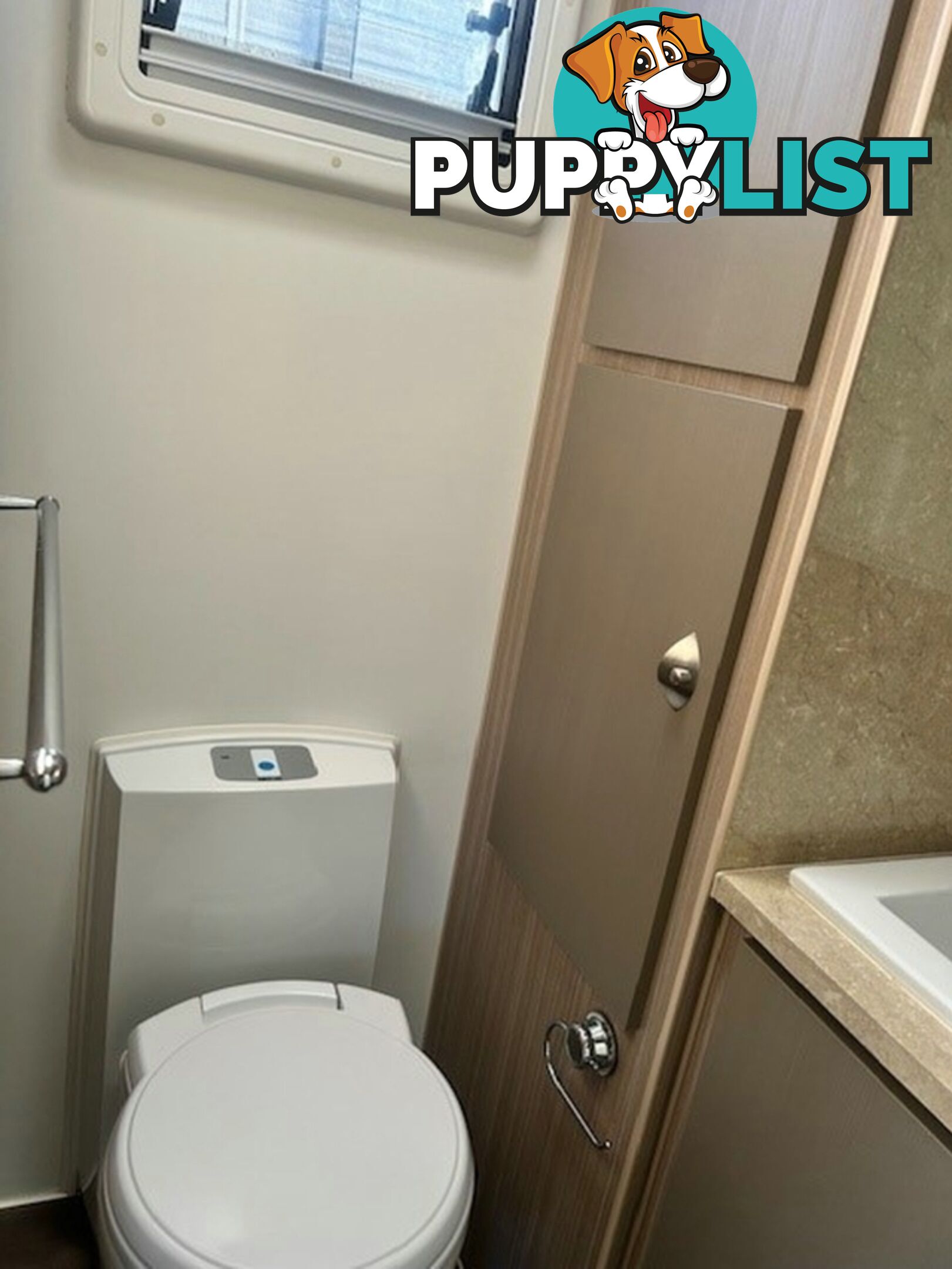 2015 SUNCOAST SILVER COAST CAFE LOUNGE CARAVAN