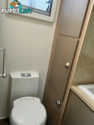 2015 SUNCOAST SILVER COAST CAFE LOUNGE CARAVAN