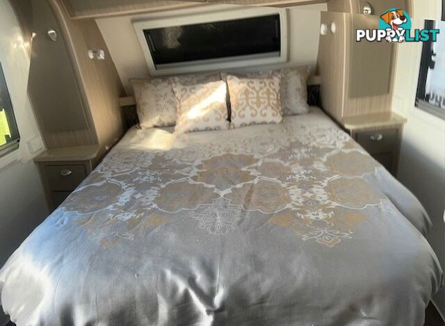 2015 SUNCOAST SILVER COAST CAFE LOUNGE CARAVAN