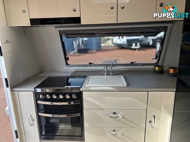 2018 JAYCO SILVERLINE DOUBLE SLIDE 21-65-4OB.MY18 SEMI SLIDE-ON CAMPER