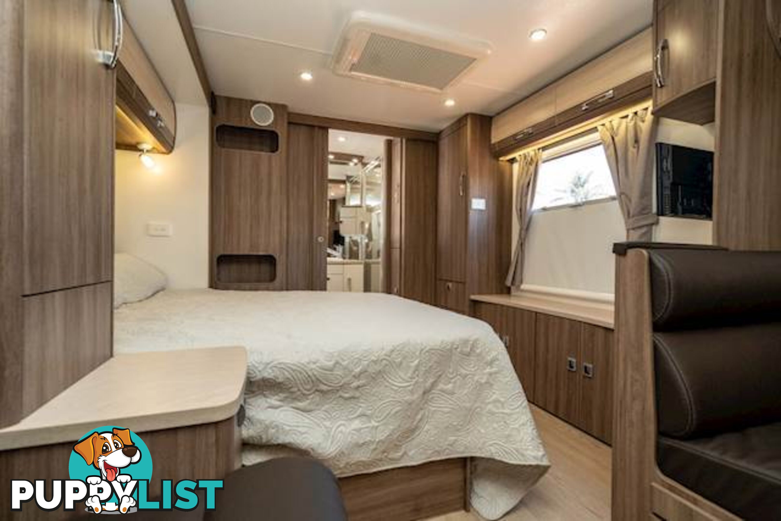 2015 JAYCO SILVERLINE DOUBLE SLIDE OUTBACK 21.65-4 SLIDE-ON CAMPER