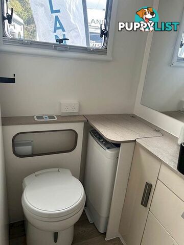 2023 JAYCO SILVERLINE DOUBLE SLIDE OUTBACK 24' SLIDE-ON CAMPER