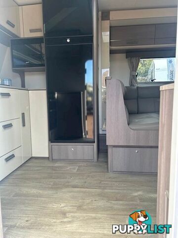 2023 JAYCO SILVERLINE DOUBLE SLIDE OUTBACK 24' SLIDE-ON CAMPER