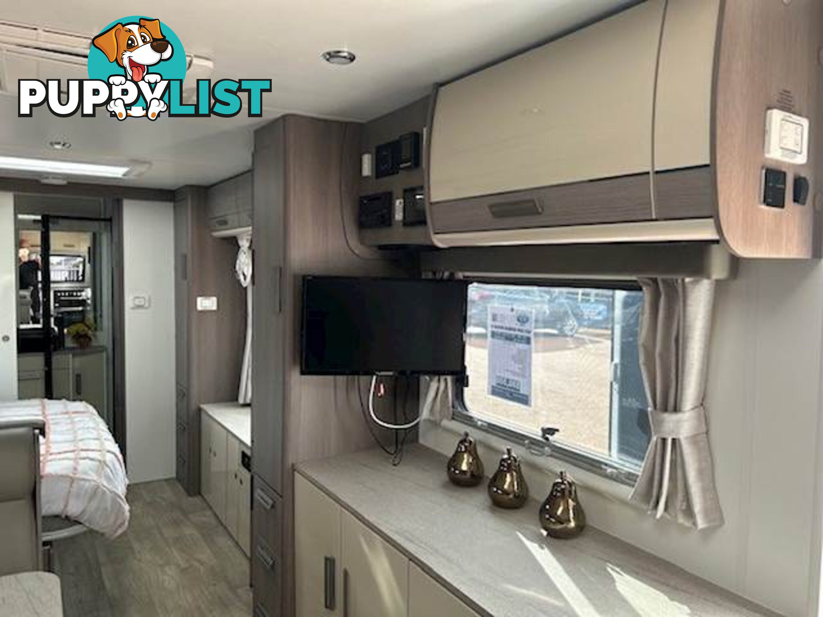 2023 JAYCO SILVERLINE DOUBLE SLIDE OUTBACK 24' SLIDE-ON CAMPER