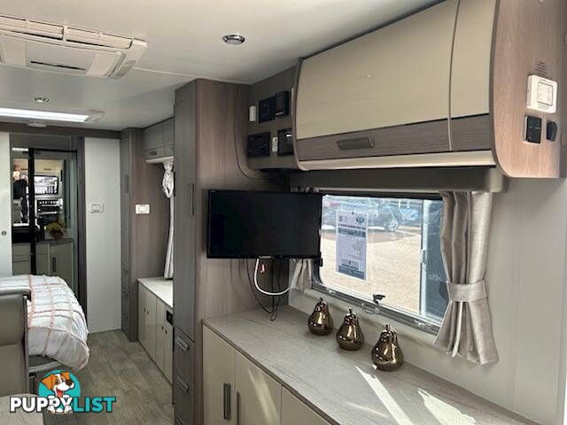 2023 JAYCO SILVERLINE DOUBLE SLIDE OUTBACK 24' SLIDE-ON CAMPER