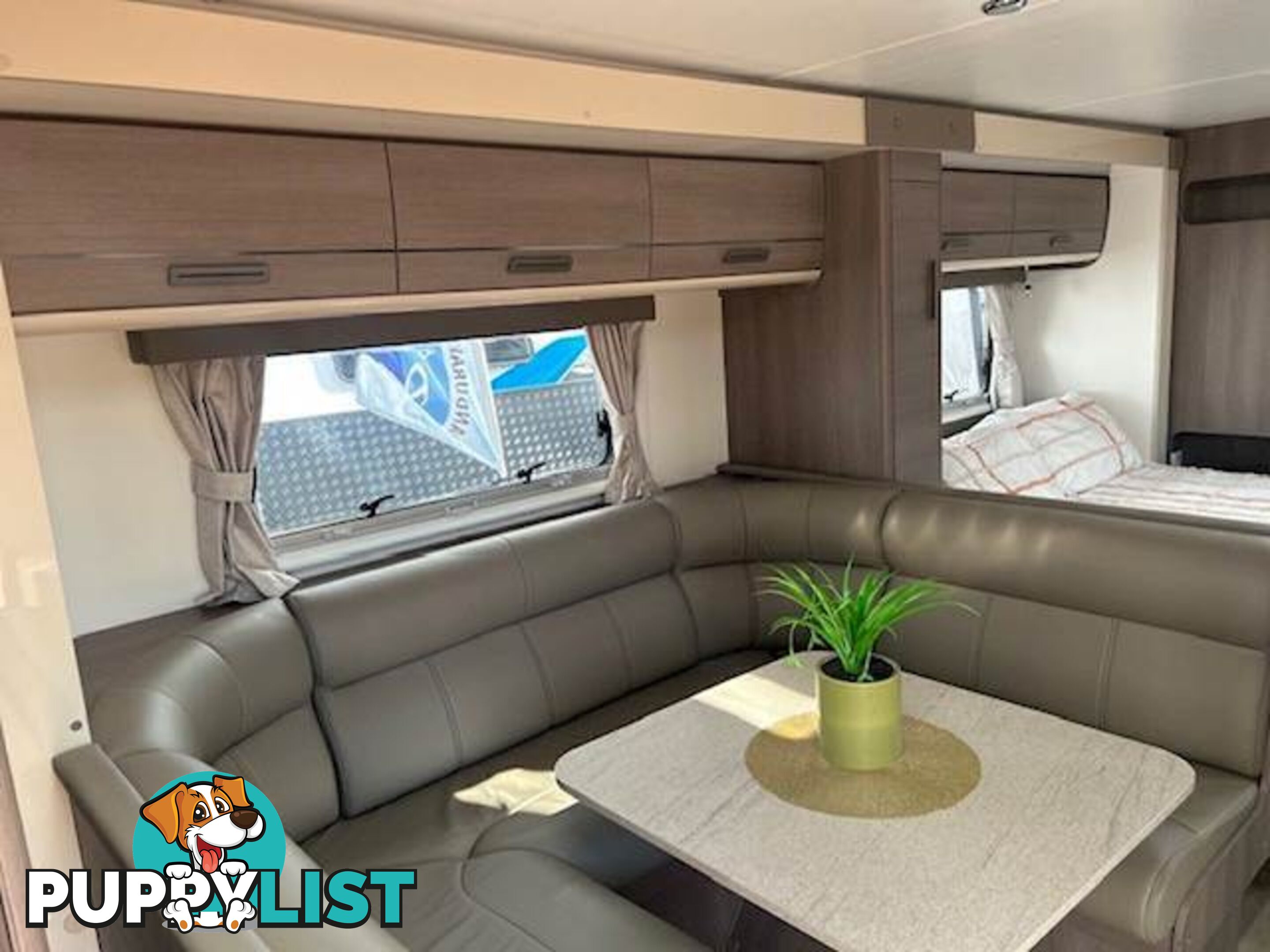 2023 JAYCO SILVERLINE DOUBLE SLIDE OUTBACK 24' SLIDE-ON CAMPER