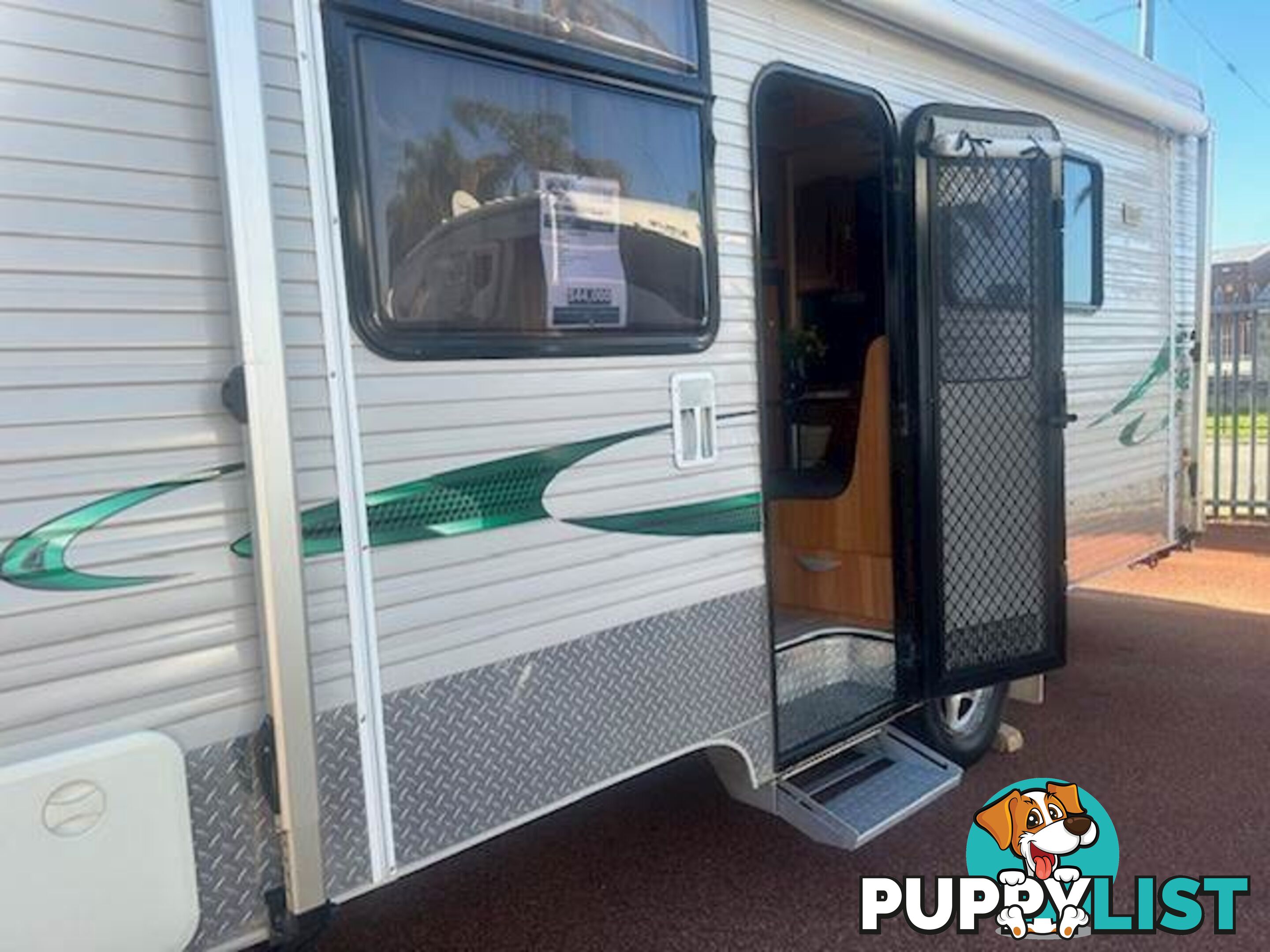 2013 COROMAL ELEMENT B542S QUEEN BED CARAVAN