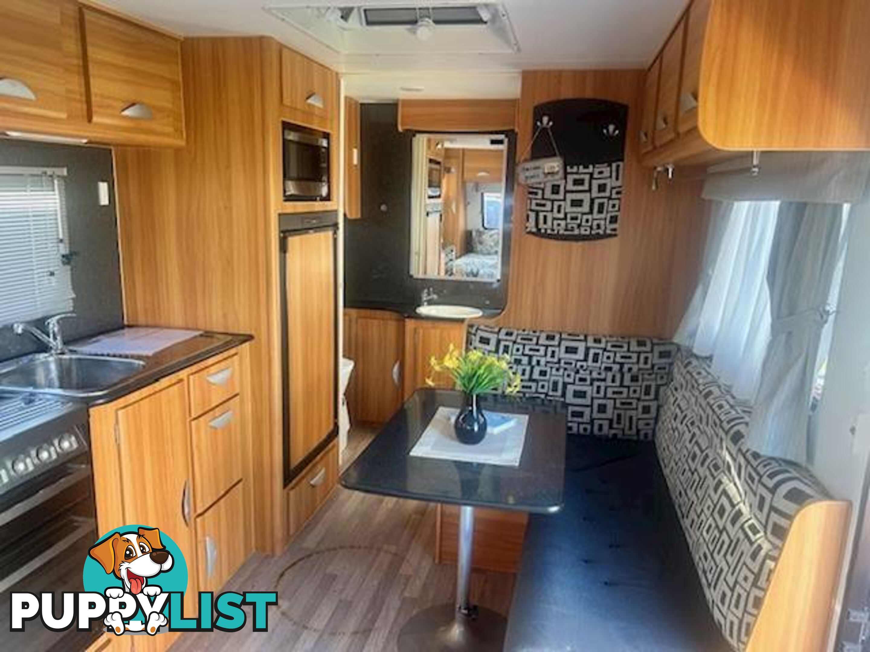 2013 COROMAL ELEMENT B542S QUEEN BED CARAVAN