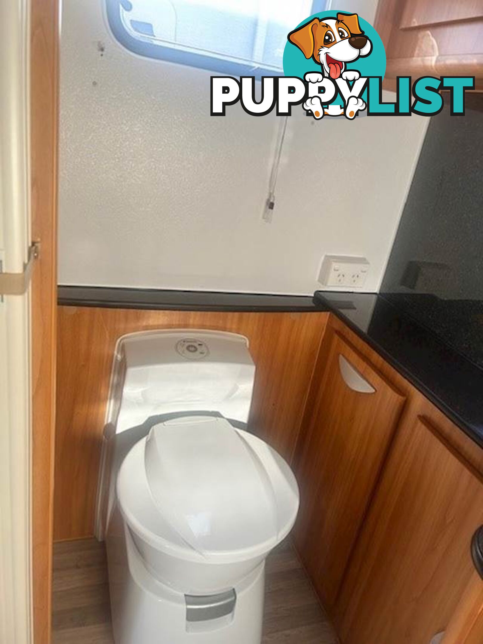 2013 COROMAL ELEMENT B542S QUEEN BED CARAVAN