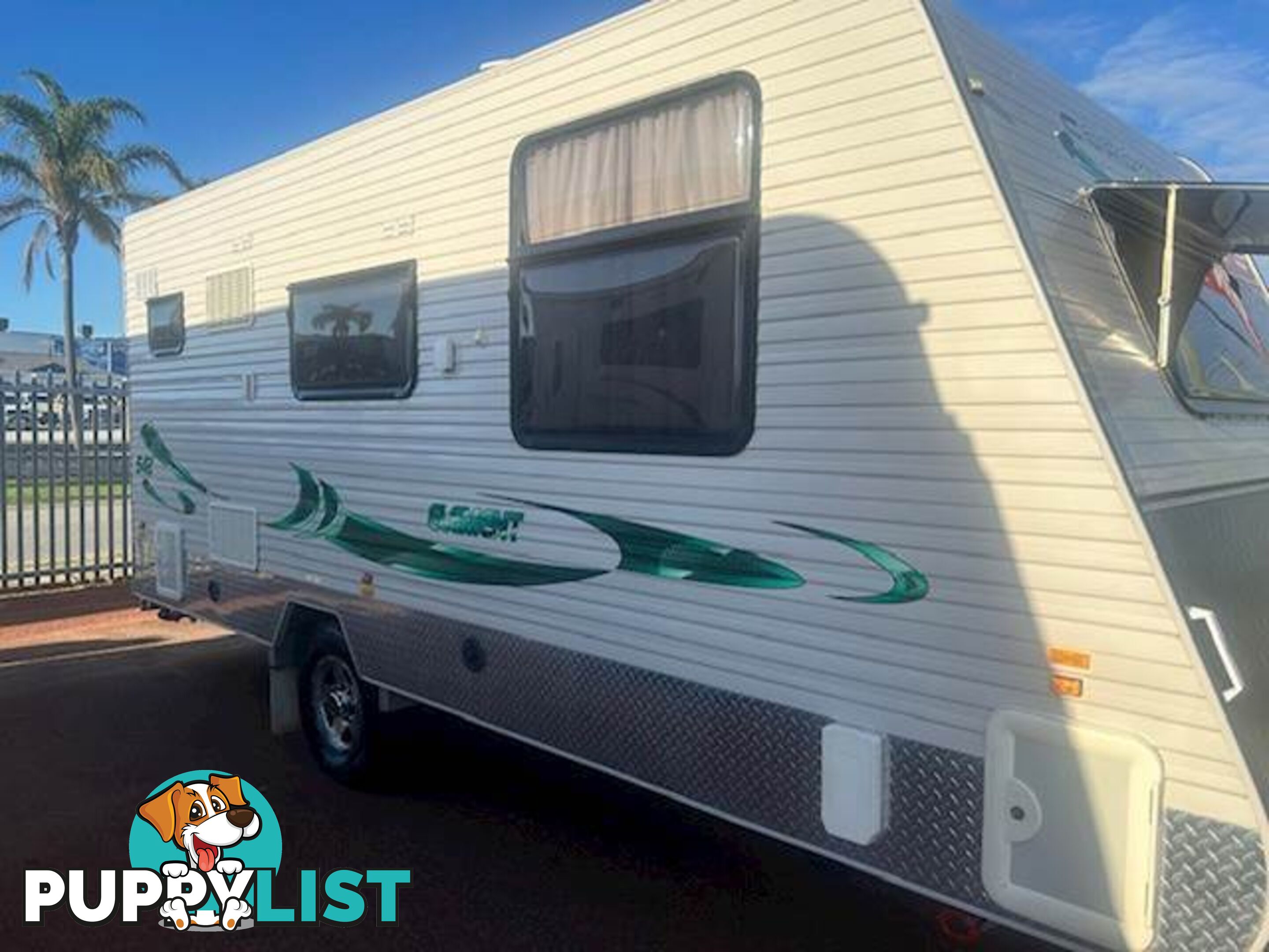 2013 COROMAL ELEMENT B542S QUEEN BED CARAVAN