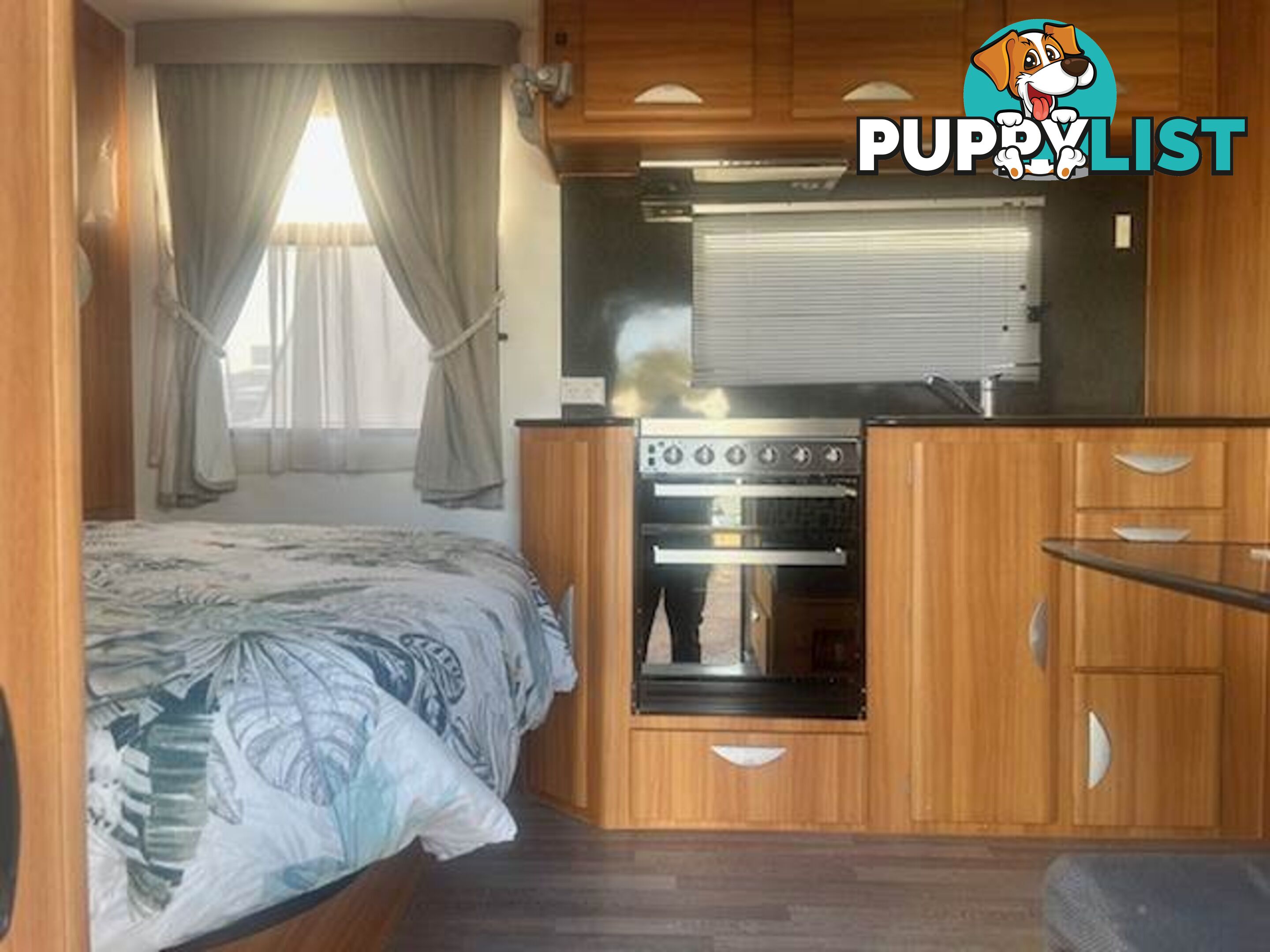 2013 COROMAL ELEMENT B542S QUEEN BED CARAVAN