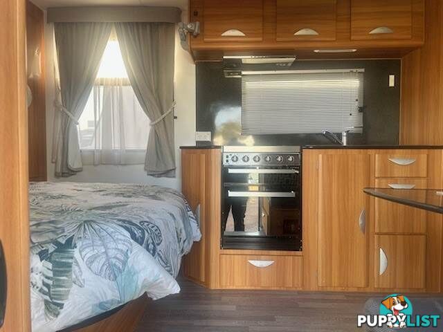 2013 COROMAL ELEMENT B542S QUEEN BED CARAVAN