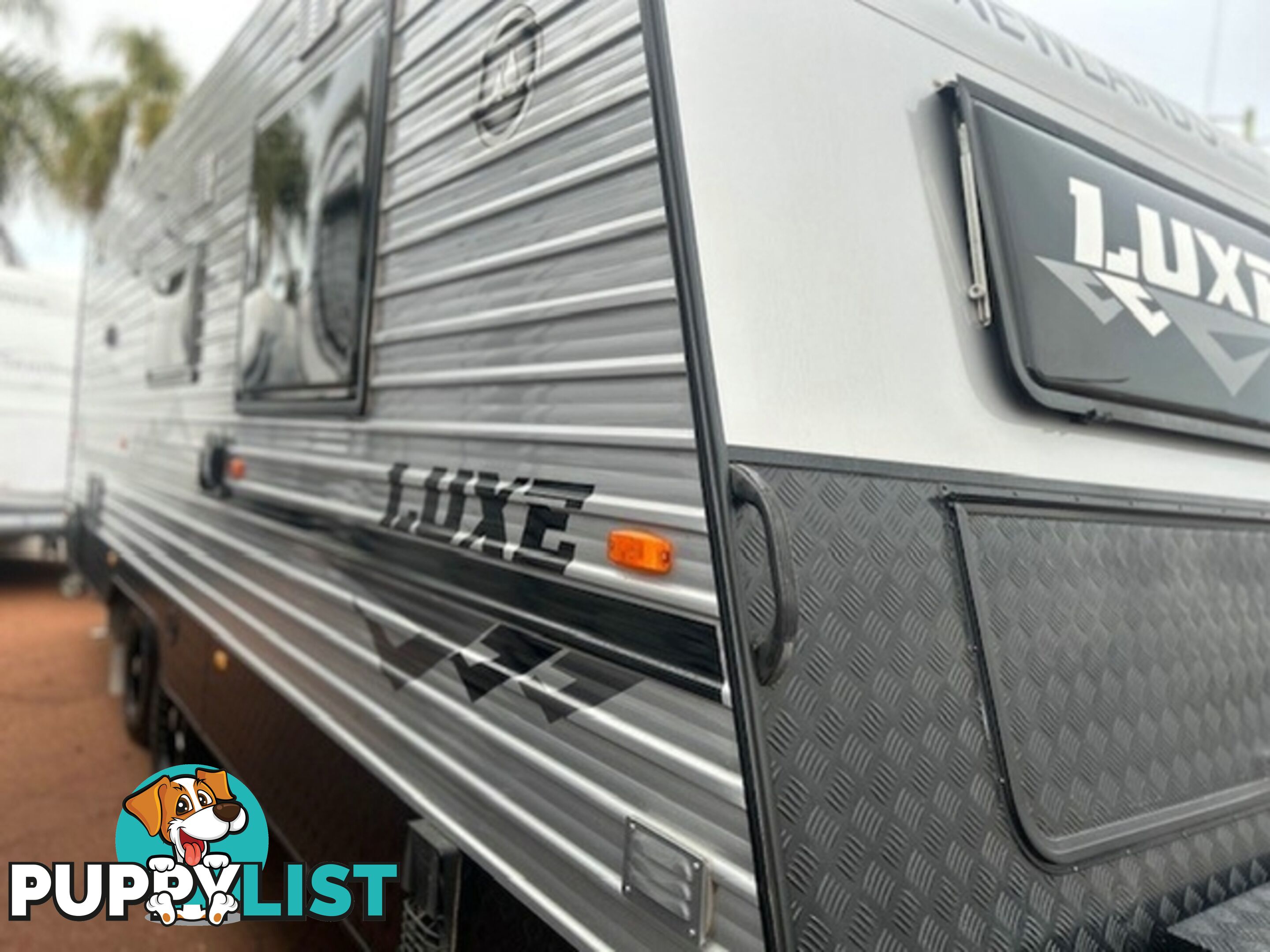 2021 NEWLANDS LUXE 660 CLUB LOUNGE CARAVAN