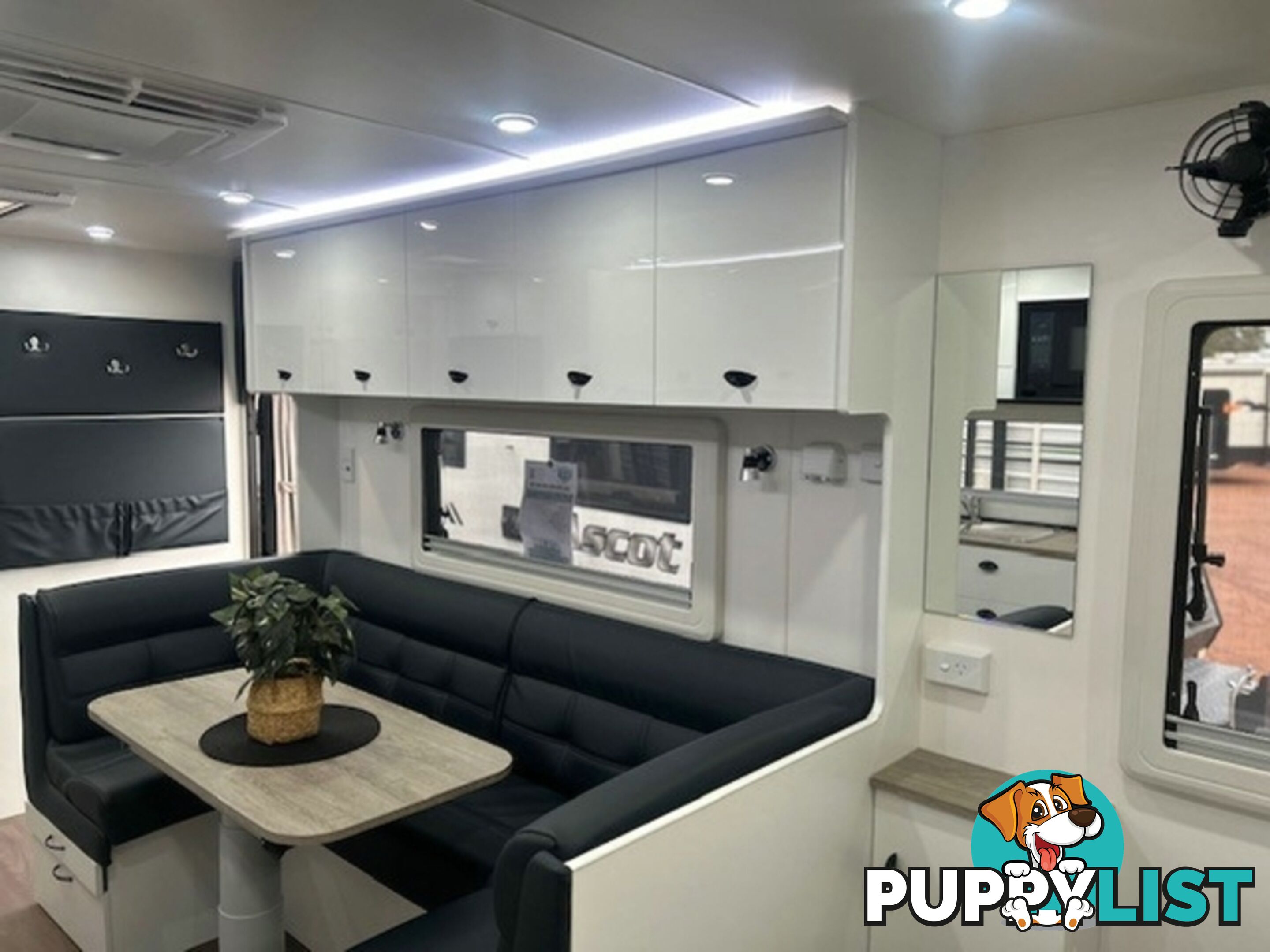 2021 NEWLANDS LUXE 660 CLUB LOUNGE CARAVAN