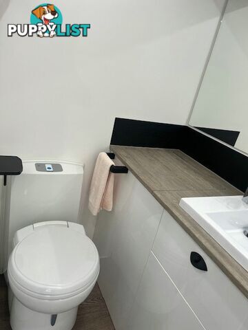 2021 NEWLANDS LUXE 660 CLUB LOUNGE CARAVAN