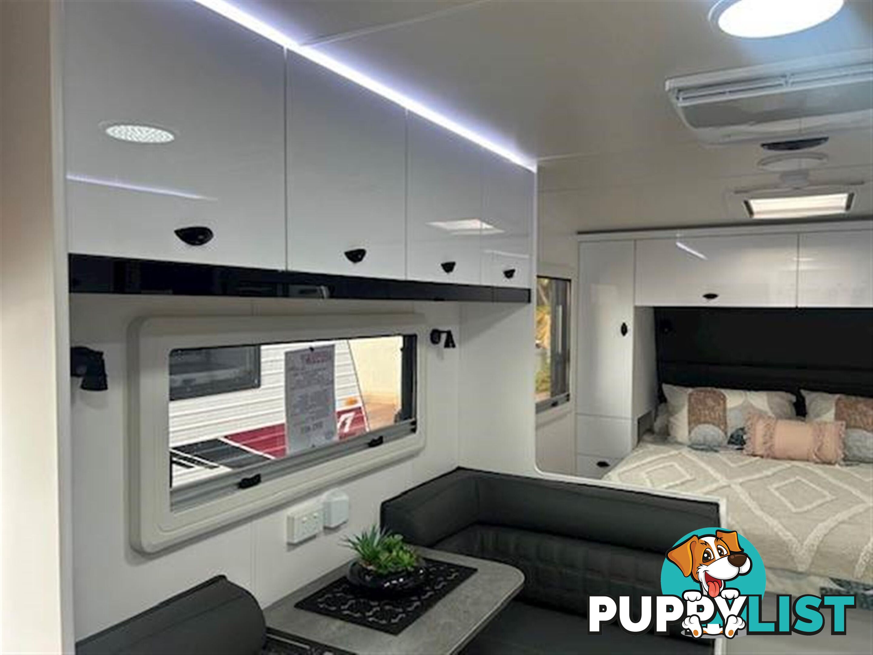2025 VISCOUNT V2 CAFE PREMIUM PLUS SEMI OF CARAVAN
