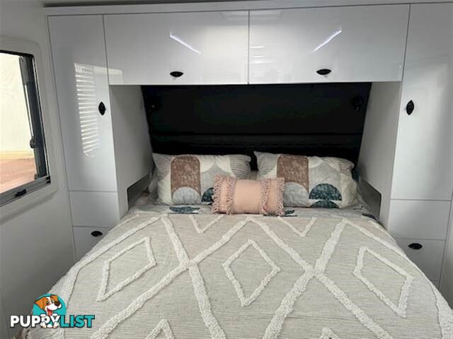 2025 VISCOUNT V2 CAFE PREMIUM PLUS SEMI OF CARAVAN