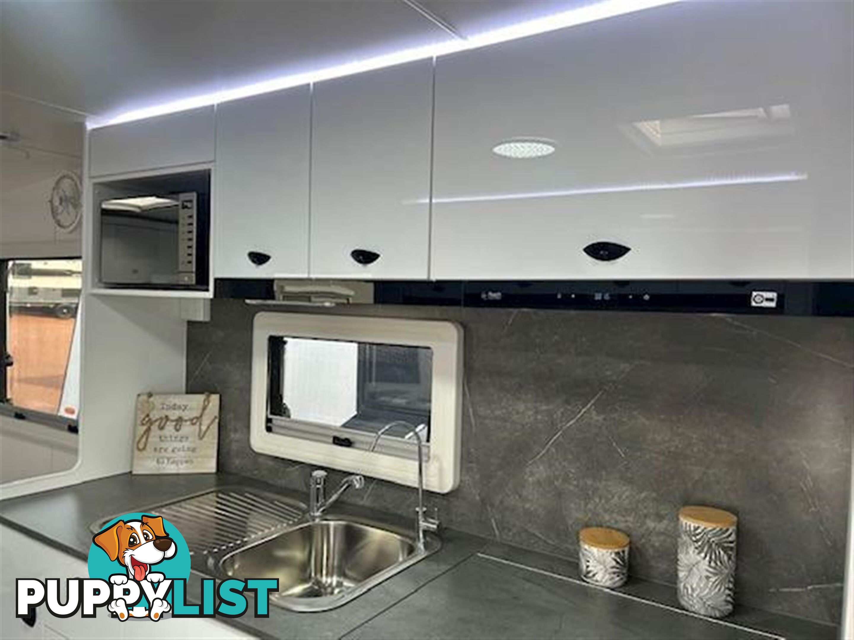 2025 VISCOUNT V2 CAFE PREMIUM PLUS SEMI OF CARAVAN
