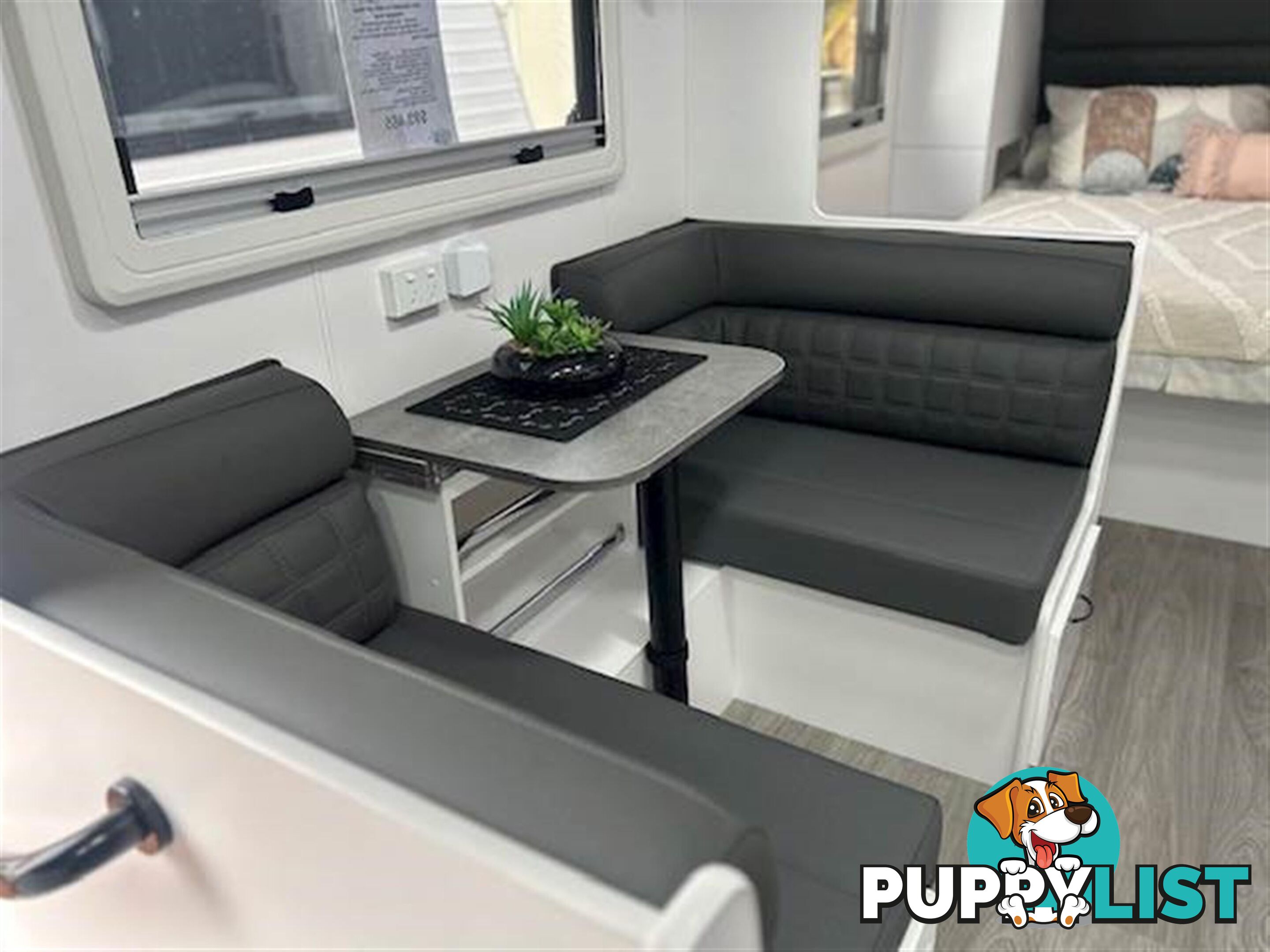 2025 VISCOUNT V2 CAFE PREMIUM PLUS SEMI OF CARAVAN