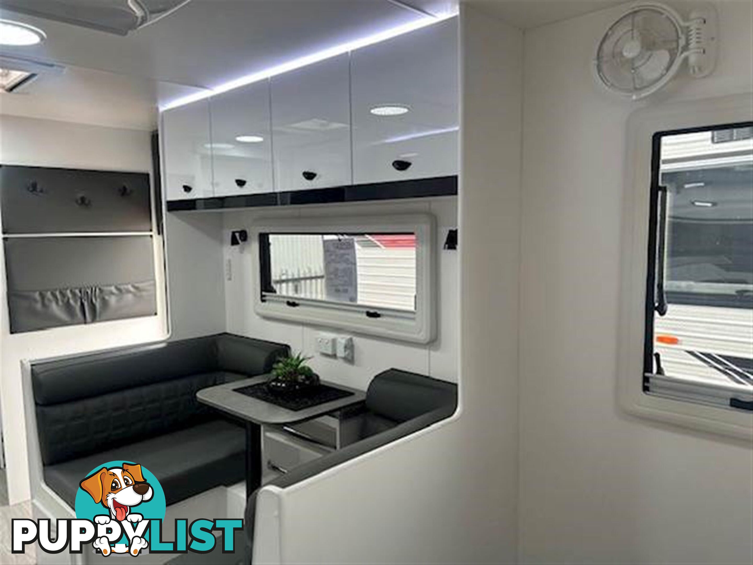 2025 VISCOUNT V2 CAFE PREMIUM PLUS SEMI OF CARAVAN