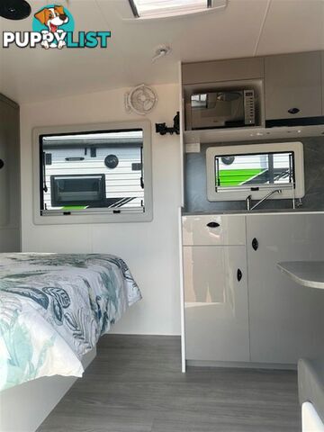 2025 VISCOUNT V2 FAMILY 2 B CARAVAN