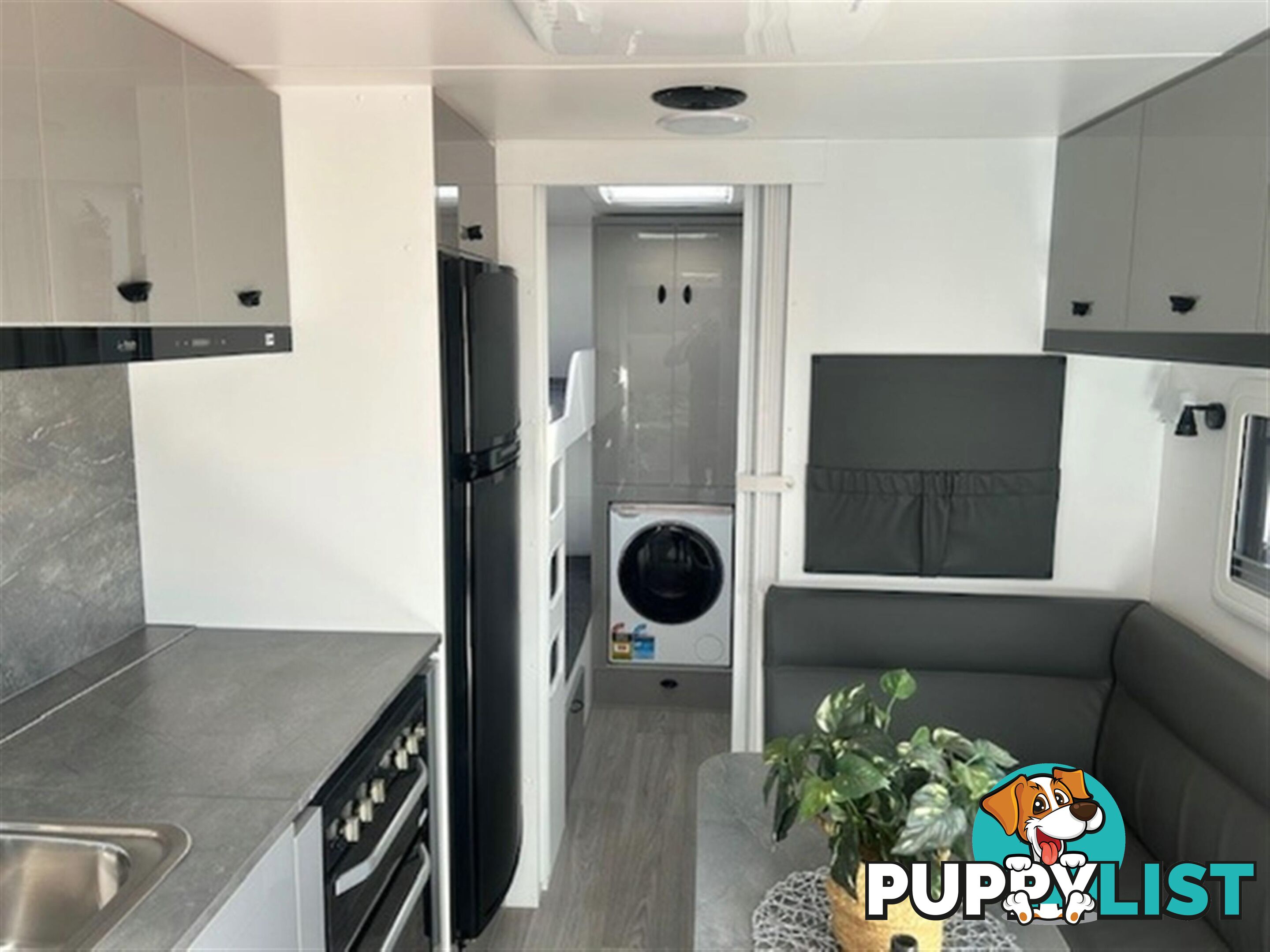 2025 VISCOUNT V2 FAMILY 2 B CARAVAN