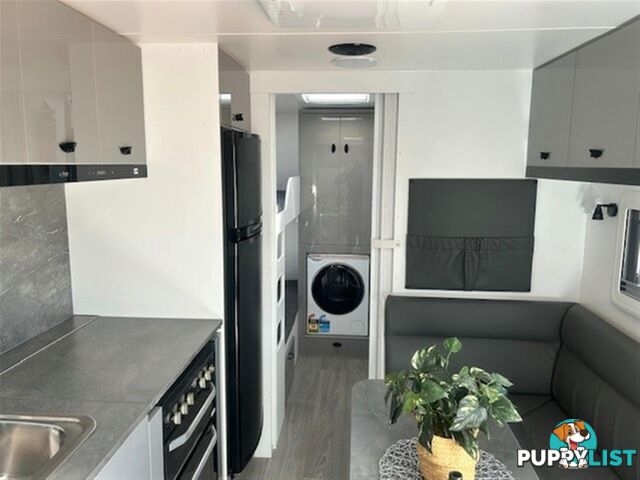 2025 VISCOUNT V2 FAMILY 2 B CARAVAN